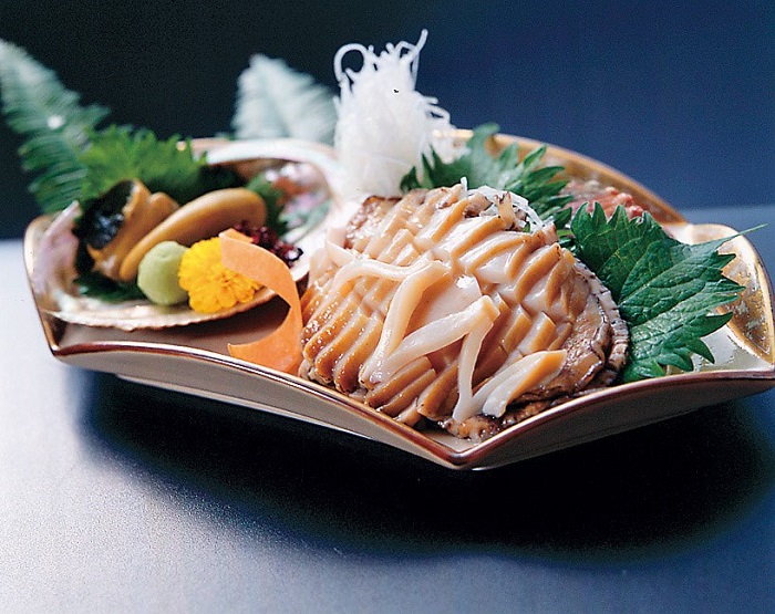 Bào ngư Hàn Quốc sashimi